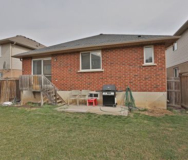 For Lease - 279 Nashville Circle Unit# 2, Hamilton, Ontario - Photo 3