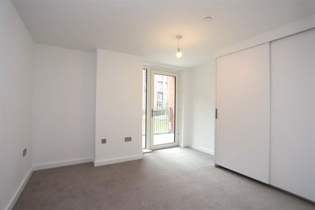 The Railings, Middlewood Locks - Photo 4