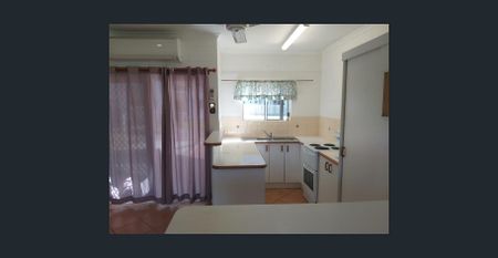 Beachside Townhouse - South Mission Beach - Photo 4