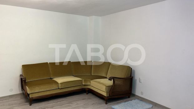 Casa cu 3 camere de inchiriat curte comuna in Selimbar - Fotografie 1