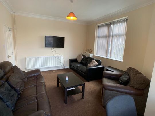 Burton Stone Lane, Clifton - P1812 - Photo 1