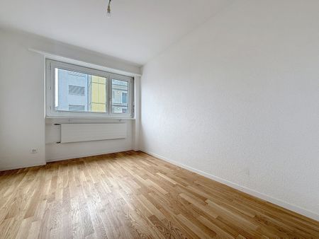 4 ½ PIÈCES - Rénové proche toutes commodités ! - Foto 3