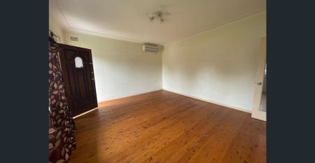 PRIME LOCATION! - Photo 5