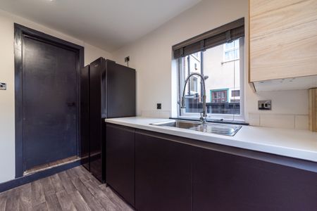 5 Bed Semi-Detached House, West Bridgford, NG2 - Photo 5