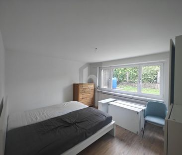 QUIET AND FAMILY-FRIENDLY WITH A WINTER GARDEN - Photo 1