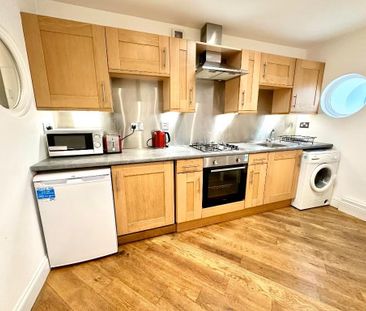 2 bedroom flat to rent - Photo 5