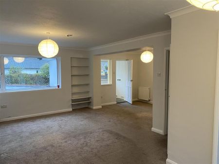 4 bedroom semi-detached house to rent - Photo 4