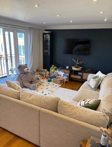 2 Bed Flat, Tradewind Heights, SE16 - Photo 2