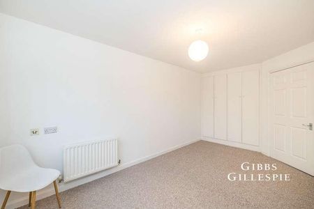 Firethorn Close, Edgware, HA8 - Photo 2