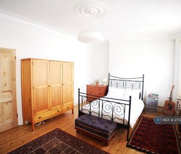 3 bedroom maisonette to rent - Photo 3