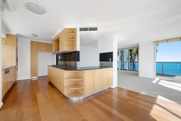 Stunning views of Port Phillip Bay - Photo 1