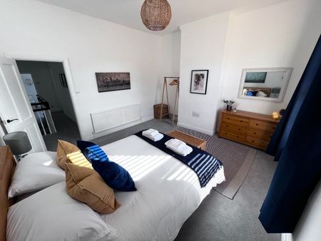 2 Bed Terraced House, Clayton Street, M11 - Photo 2