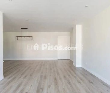 Piso en alquiler en Calle de Francisco Silvela, cerca de Calle de A... - Foto 1