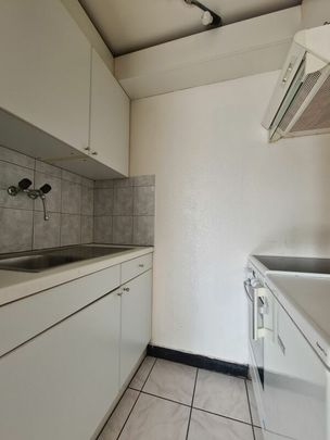 Studio on the 4th floor - Photo 1