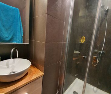 Location Appartement 2 pièces 49m² MARSEILLE 6ème - Photo 6