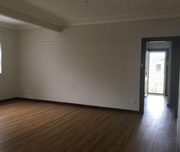 Freshly Renovated Home & Ready to Move In! - Photo 3