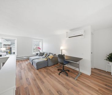 For Lease - 209 Hunter Street Unit# 2, Hamilton, Ontario - Photo 2