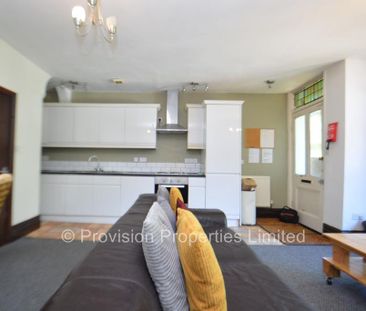 2 bedroom flat to rent - Photo 6