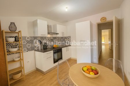 Location Appartement 3 pièces 76m² - Photo 3