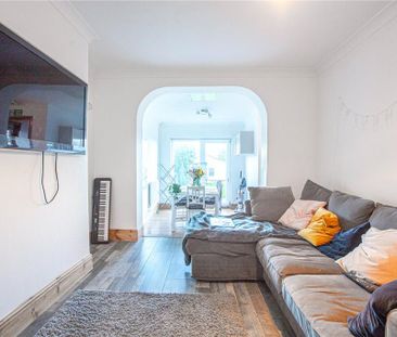 5 bedroom end of terrace house to rent - Photo 1