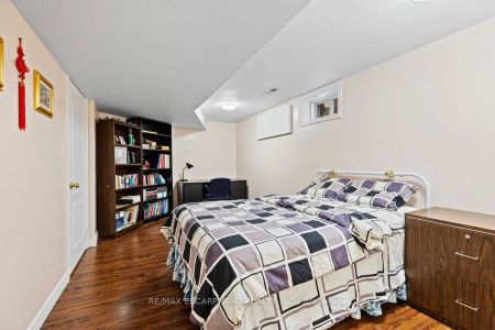 Detached Home For Lease | W9251835 - Photo 5