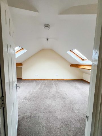 2 Bed Maisonette, Braemar Crescent, BS7 - Photo 2