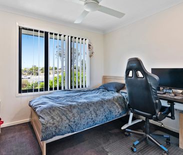 Spacious Four Bedroom Townhouse in Resort-Style Complex - Photo 5