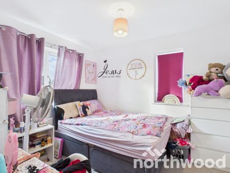 4 bedroom detached house to rent - Photo 3