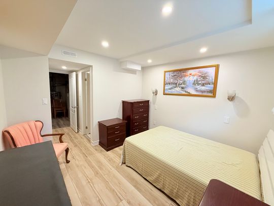 For Lease - 38 Cedarcroft Boulevard, Toronto, Ontario - Photo 1