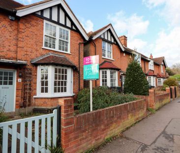 3 bedroom end of terrace house to rent - Photo 2