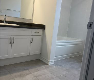 For Lease - 228 Greer Street, Barrie, Ontario - Photo 1