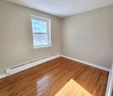 For Lease - 1 Osler Court Unit# 305, Hamilton, Ontario - Photo 1