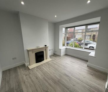 2 bedroom semi-detached house to rent - Photo 5