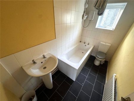 2 bedroom terraced house to rent - Photo 3