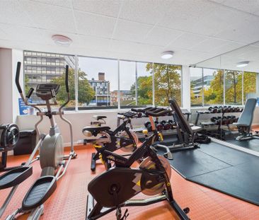 1 bedroom Studio flat to rent - Photo 1