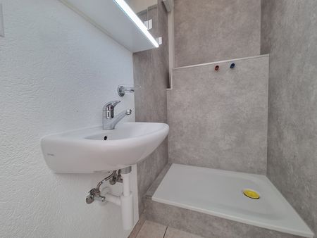Charmant appartement de 3.5 pièces au centre-ville d'Aigle - Foto 4