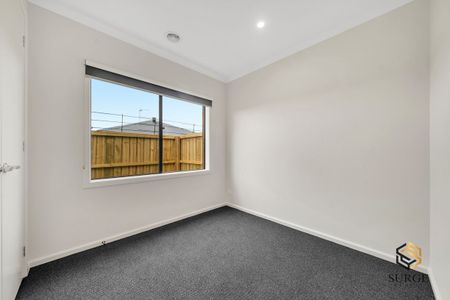 BRAND NEW 3 Bedroom Home! - Photo 3