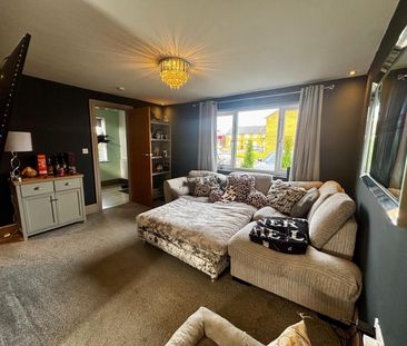 Queens Drive, Middlewich - Photo 1