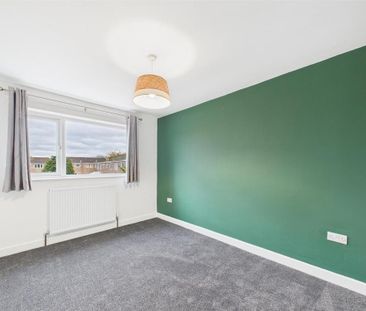 3 bedroom end of terrace house to rent - Photo 5