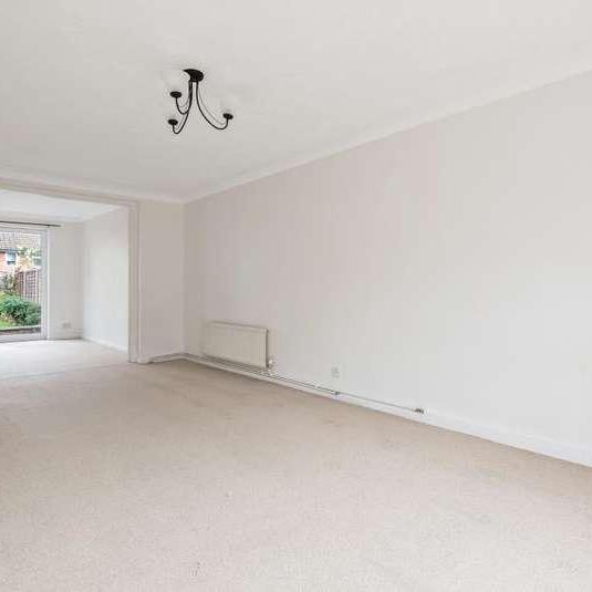 Bullbrook, Bracknell, RG12 - Photo 1