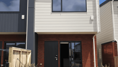 Cosy three bedroom Townhouse - Photo 2