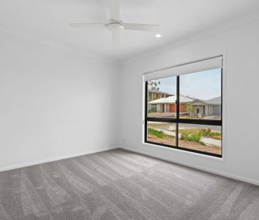 16 Redberry Crescent, Morayfield QLD, Belconnen - Photo 4