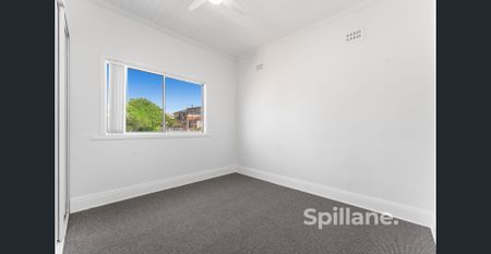 Freshly Renovated Family Home in the Heart of Hamilton - Photo 2