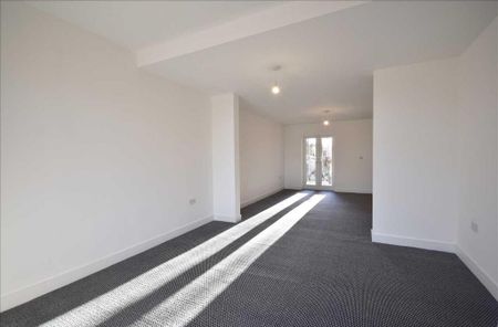 3 bedroom terraced house to rent - Photo 4