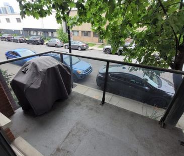 Large bright one bedroom in Pointe St.Charles - Photo 4