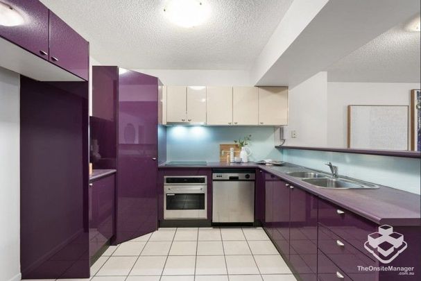 Two bedroom apartment in the heart of Toowong - Photo 1