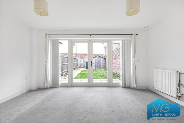 3 bedroom end of terrace house to rent - Photo 1