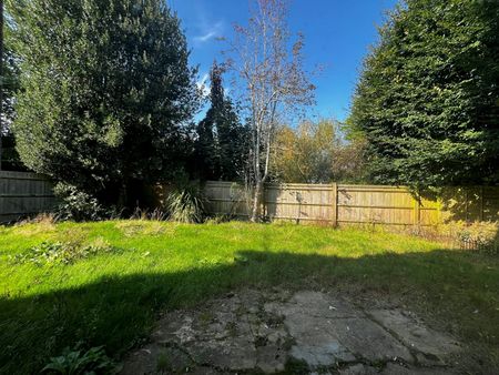 Detached house to rent on - Photo 2