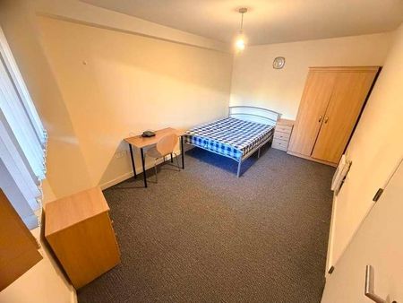 Trinity Court, Higher Cambridge Street, Manchester, M15 - Photo 3