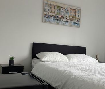 House of Multiple Occupation to rent on - Photo 1